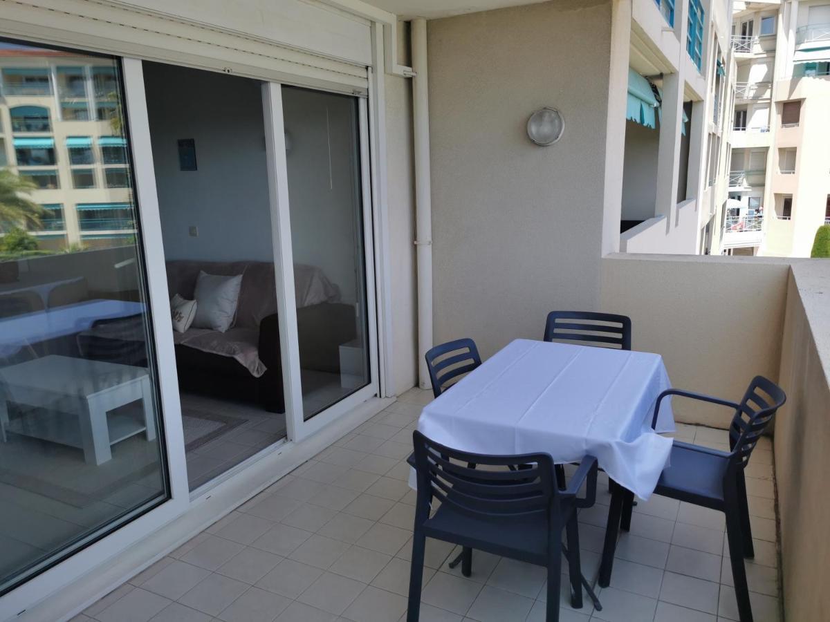 Antibes Les Pins 2 Pieces Vue Mer Piscine Parking Apartment Exterior foto